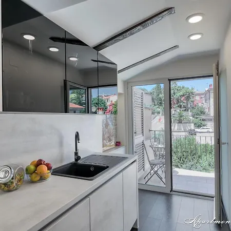 Penthouse Angels With Private Parking プーラ