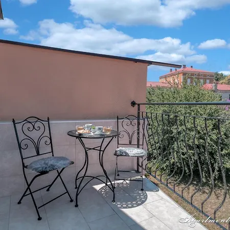 Penthouse Leonarda With Private Parking